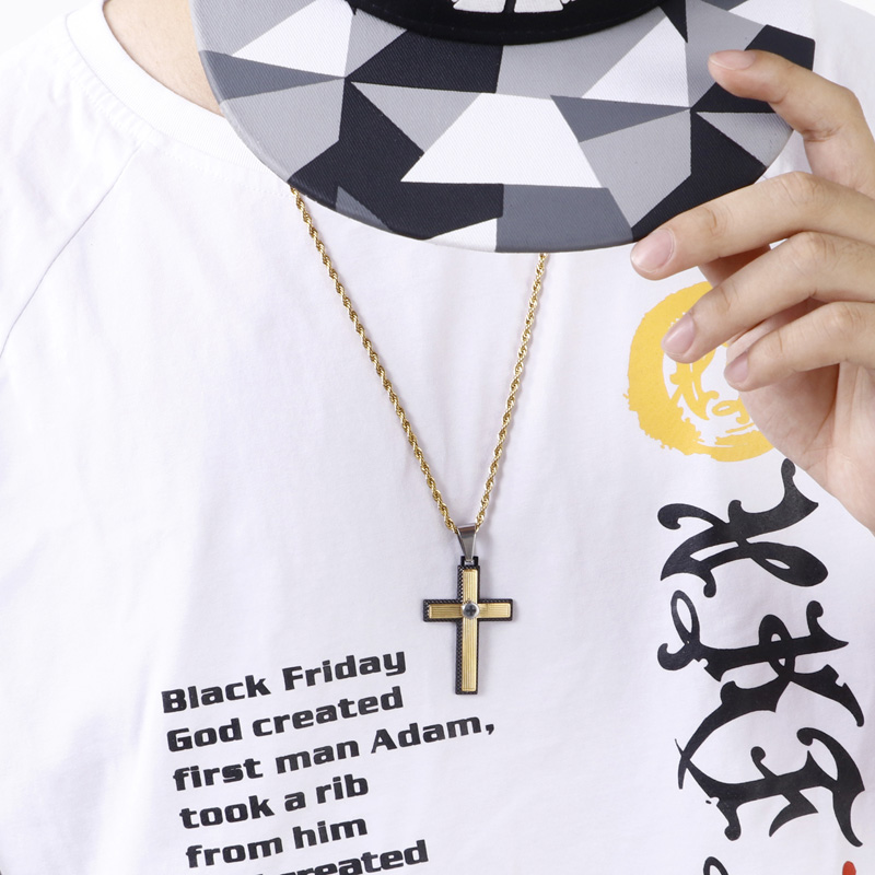 Kalen Hiphop Cross Pendant Nec - Men Accessories Singapore recension och pris