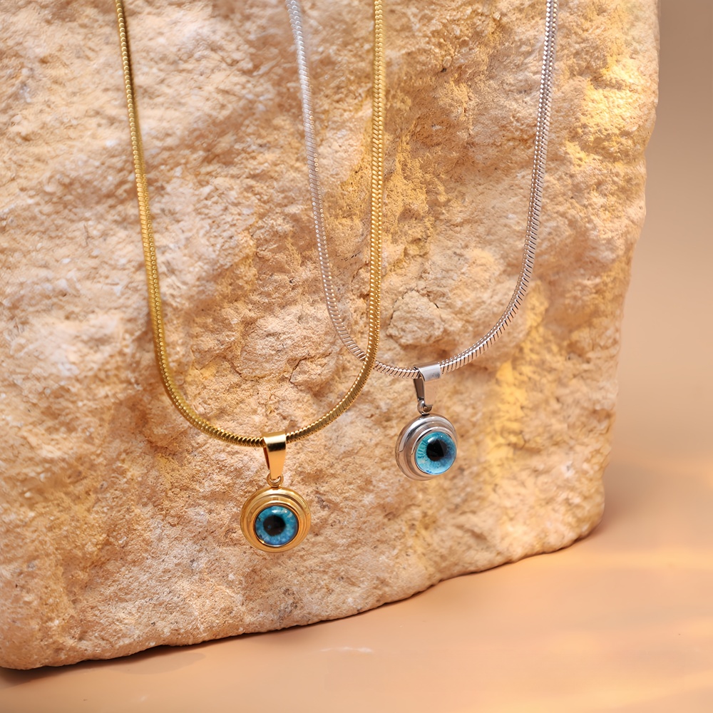 Simple Angel Eyes Pendant Neck - Men Accessories Singapore recension och pris